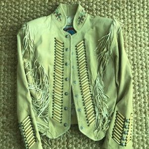 Réparation de votre veste en cuir par un maroquinier